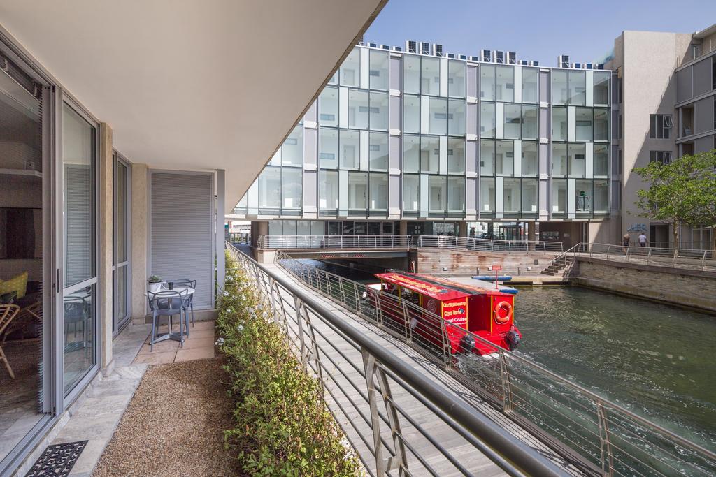 Harbour Bridge Luxury Apartments Kapstaden Rum bild