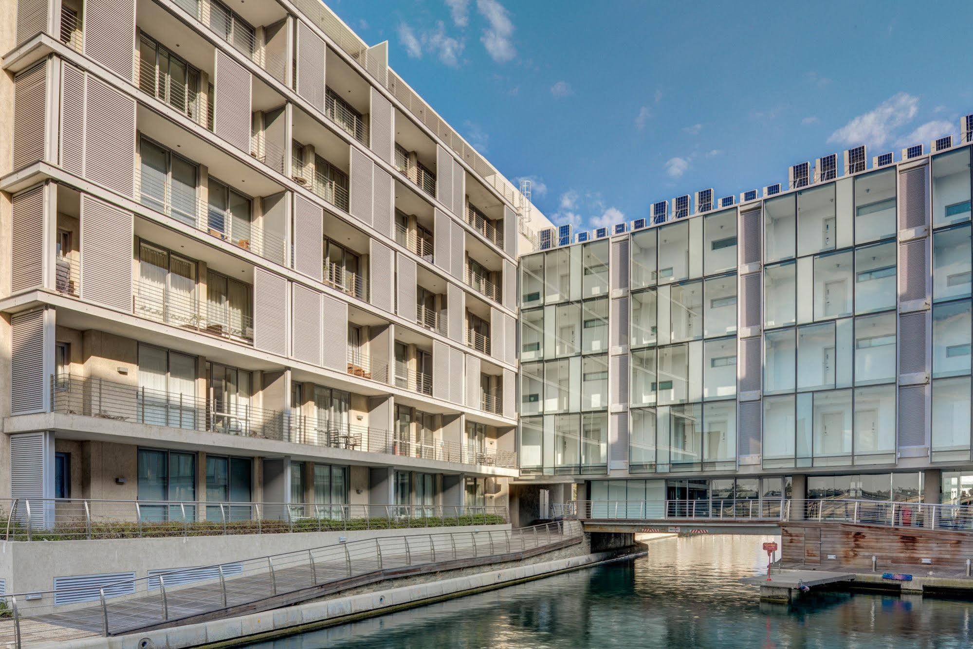 Harbour Bridge Luxury Apartments Kapstaden Exteriör bild